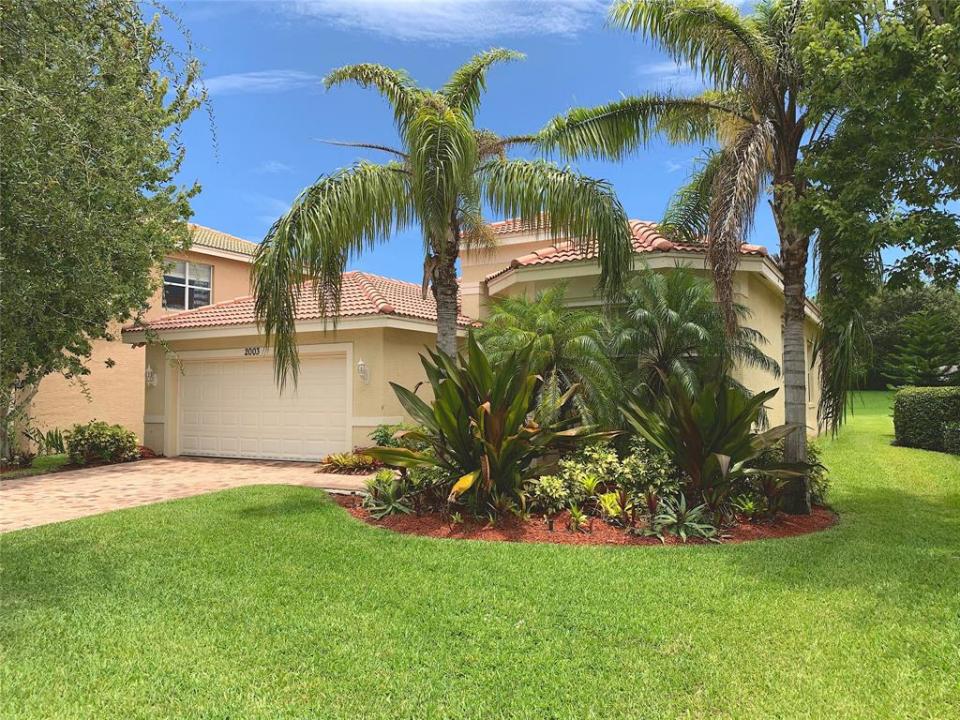 2003 Grey Falcon Cir SW, Falcon Trace, Vero Beach, Florida 32962