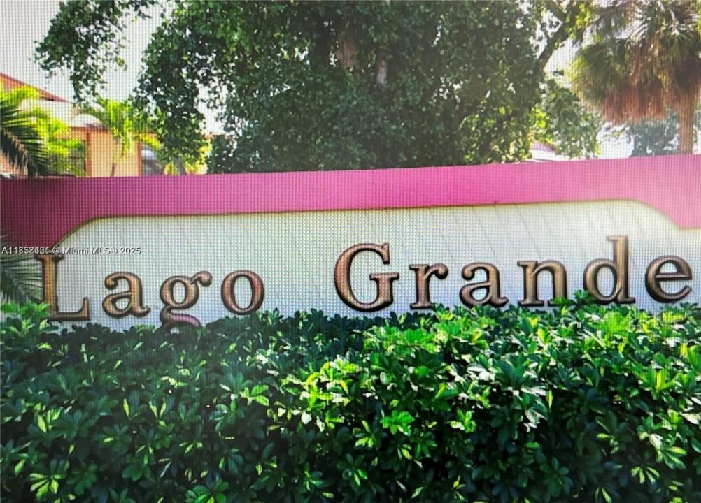 2715 W 66th St 13-21, Hialeah, Florida 33016, Estados Unidos