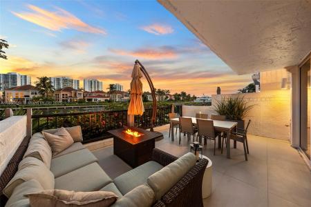 3754 NE 209th Ter, Aventura, Florida 33180, USA