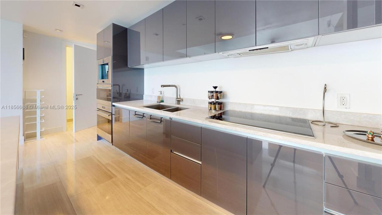 1451 Brickell Ave 1502, Miami, Florida 33131