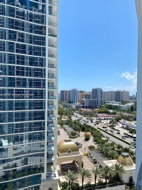 18001 Collins Ave 811, Sunny Isles Beach, Floryda 33160, USA