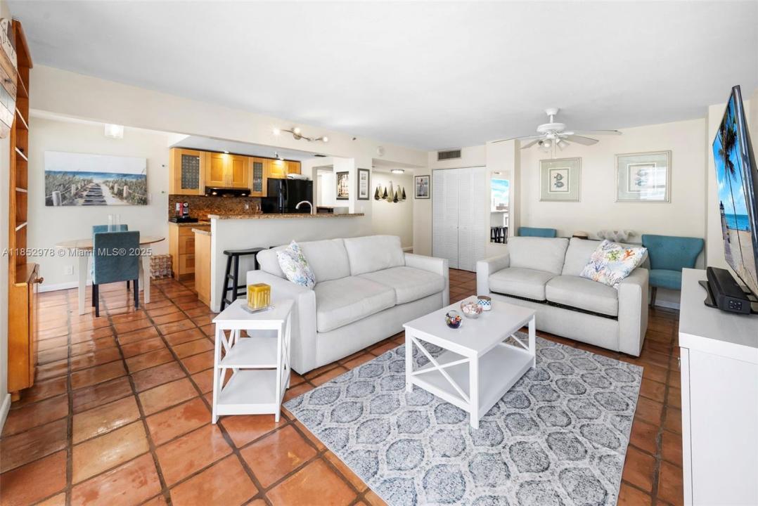2555 Collins Ave 1414, Miami Beach, Florida 33140