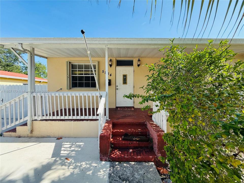 5834 SW 66th St, South Miami, 佛罗里达州 33143, 美国