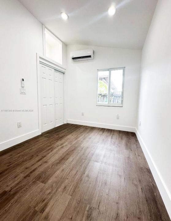 2126 NW 24th St A, Miami, Flórida 33142, Estados Unidos