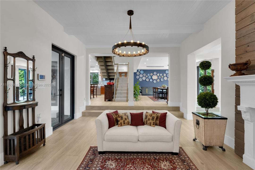 4475 N Meridian Ave, Miami Beach, Florida 33140, USA