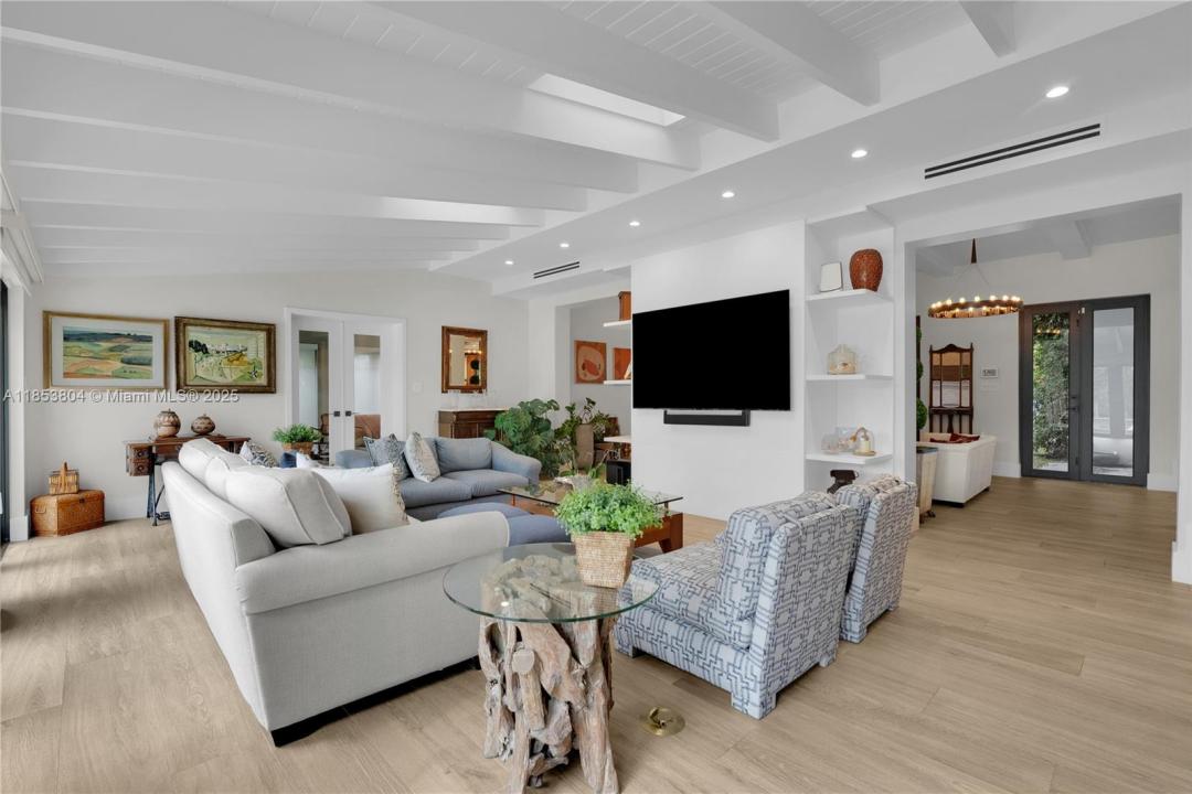 4475 N Meridian Ave, Miami Beach, Florida 33140, USA