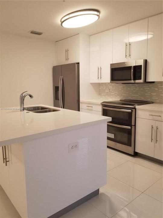 2651 NE 212th Ter 103, Miami, フロリダ 33180, アメリカ合衆国