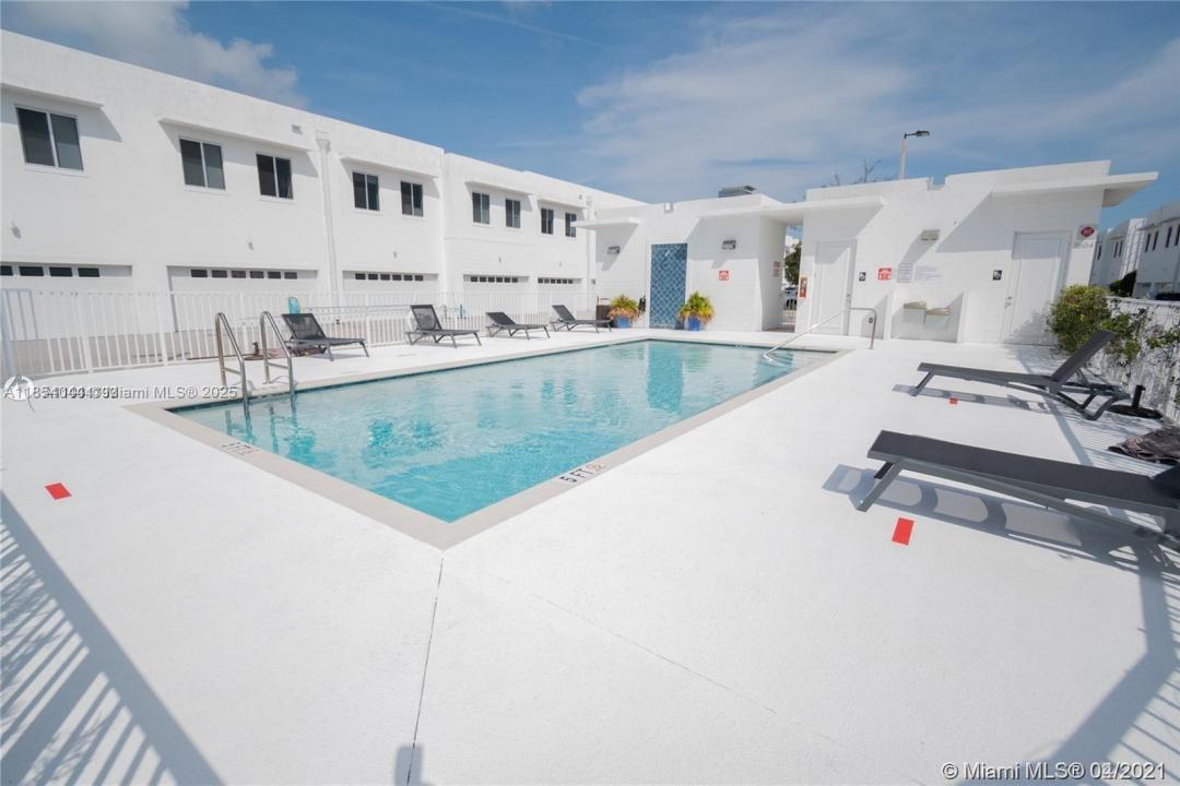 2651 NE 212th Ter 103, Miami, フロリダ 33180, アメリカ合衆国