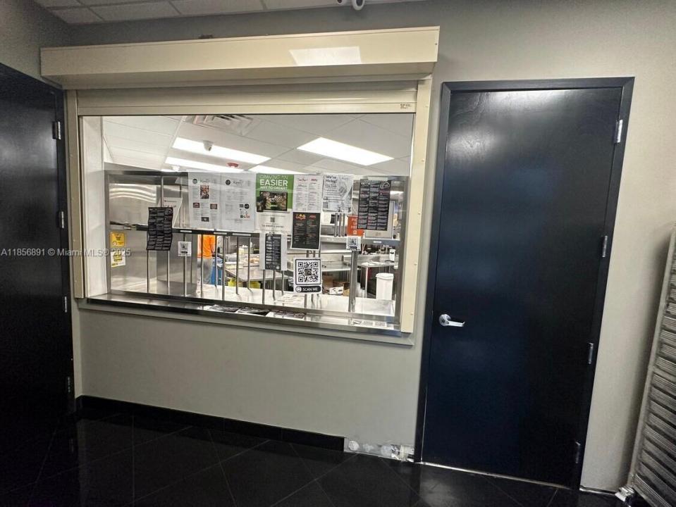 1002 E Newport Center Dr, Deerfield Beach, 佛羅里達州 33442, 美國