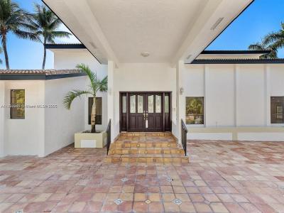 7398 SW 176th St, Palmetto Bay, Florida 33157, USA