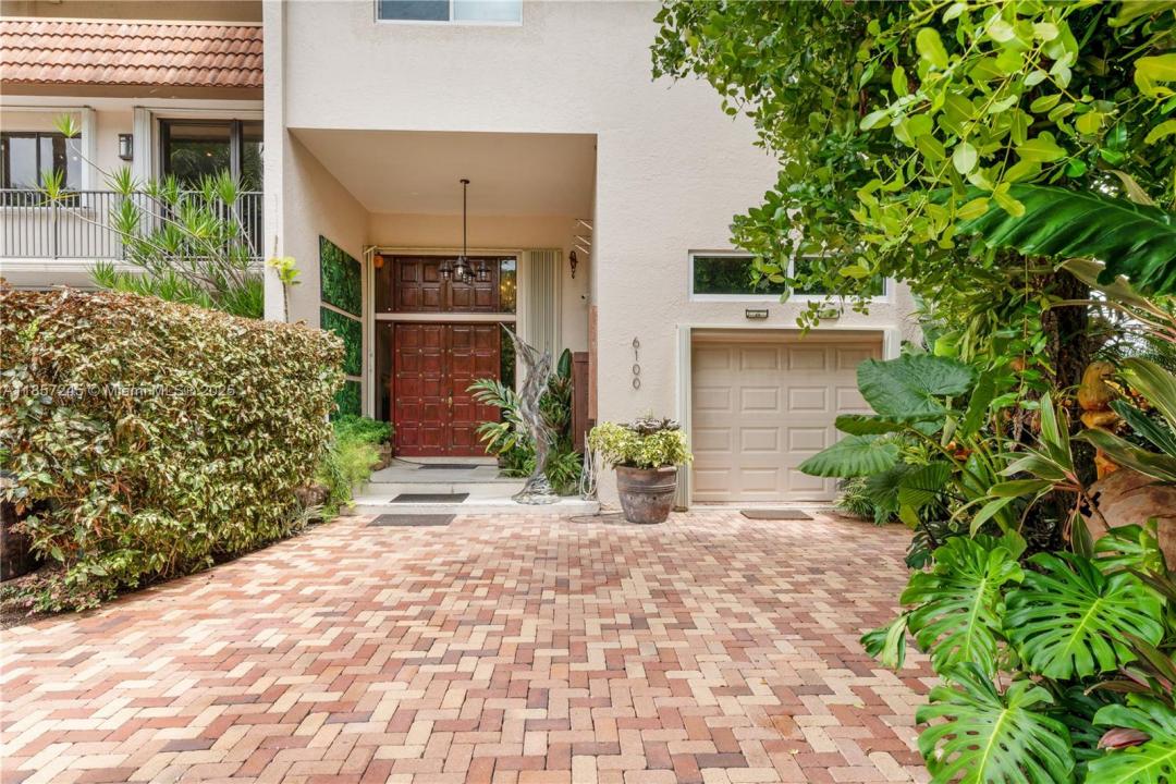 6100 Paradise Point Dr 6100, Palmetto Bay, פלורידה 33157, ארצות הברית של אמריקה