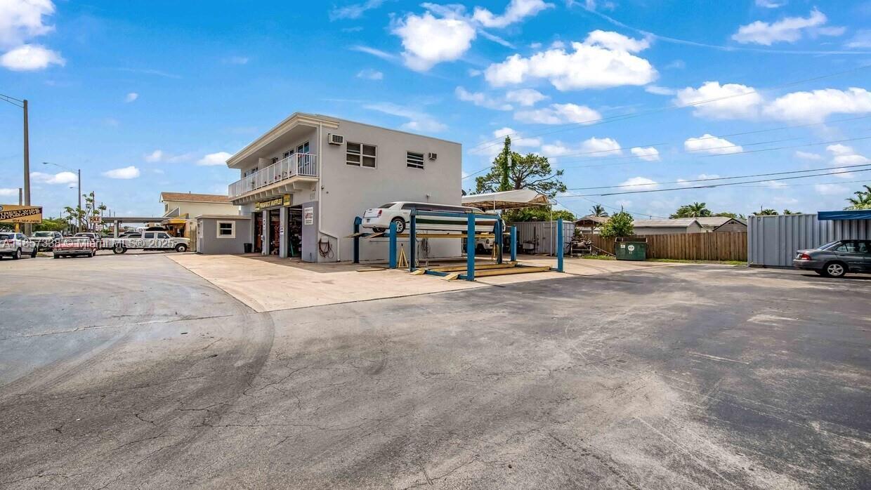 250 NE 44th St, Oakland Park, فلوريدا 33334, الولايات المتحدة