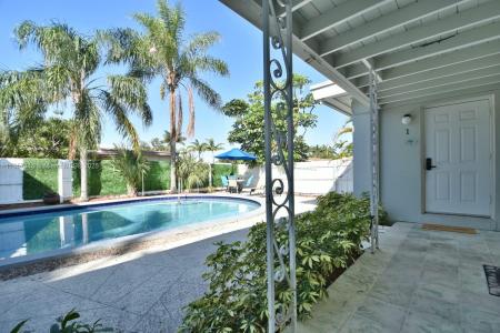 250 SE Park St 4, Dania Beach, Florida 33004, USA