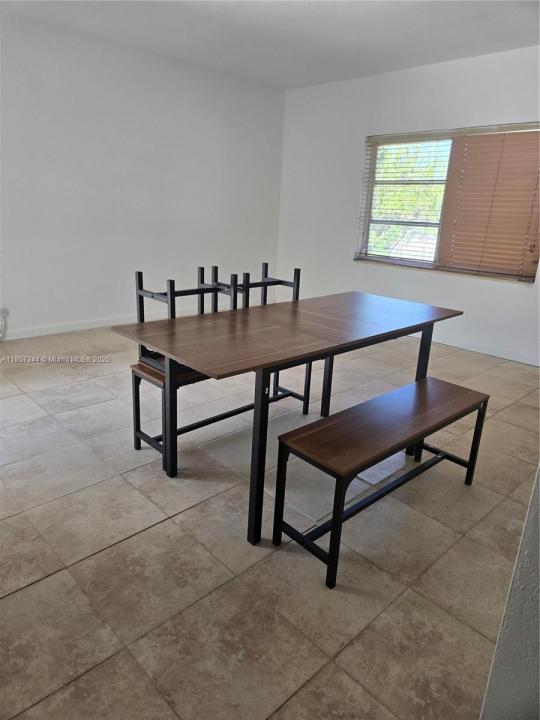 250 SE Park St 4, Dania Beach, Florida 33004, Stati Uniti