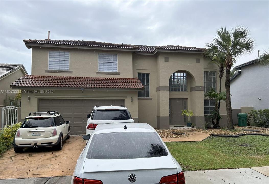 19131 NW 89th Ct, Hialeah, Florida 33018