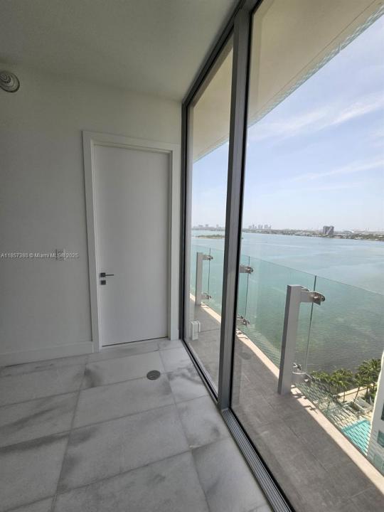 700 NE 26 1504, Miami, Flórida 33137, Estados Unidos