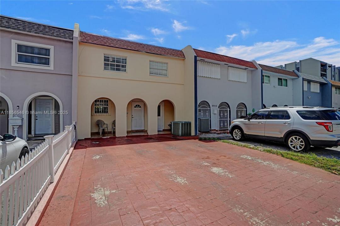 6925 W 3rd Ave, Hialeah, 플로리다 33014, 미국