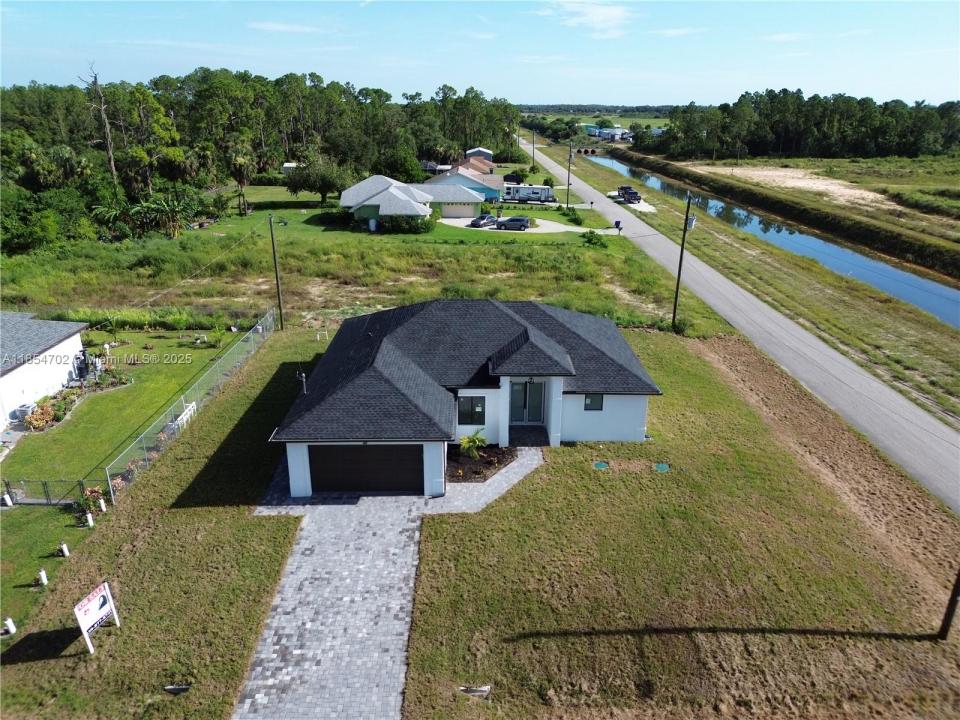 4507 E 9th, Lehigh Acres, Florida 33972, Estados Unidos