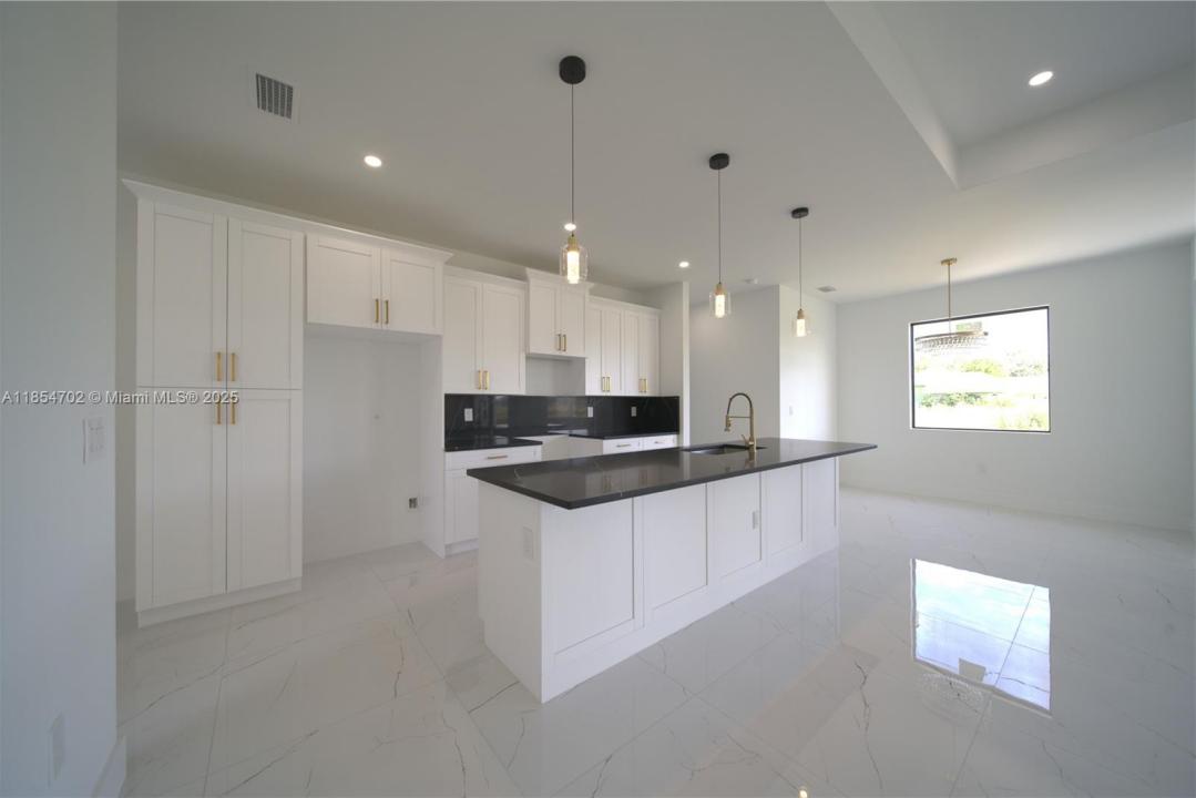 4507 E 9th, Lehigh Acres, Florida 33972, Estados Unidos