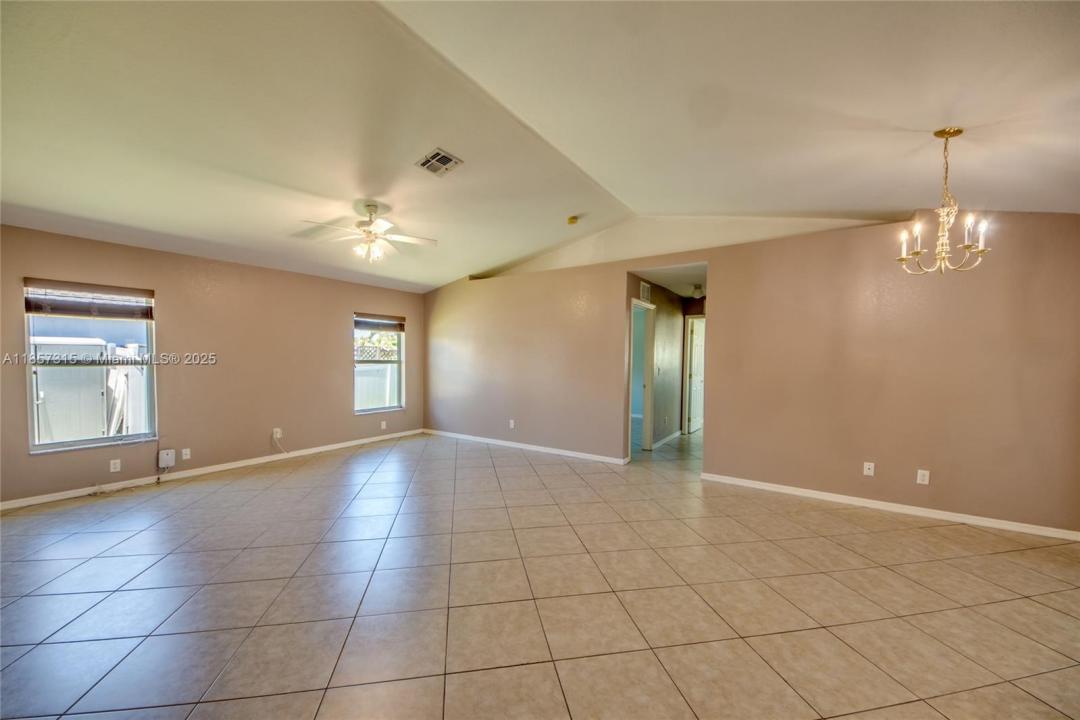1601 SW 19th Street, Cape Coral, 佛罗里达州 33991, 美国