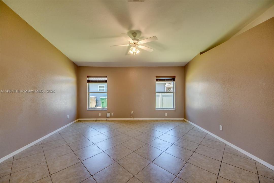1601 SW 19th Street, Cape Coral, 佛罗里达州 33991, 美国