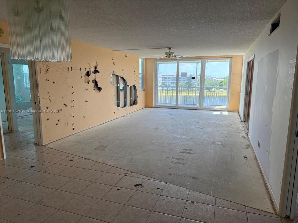 2900 N Course Dr 609, Pompano Beach, Florida 33069, Amerika Birleşik Devletleri