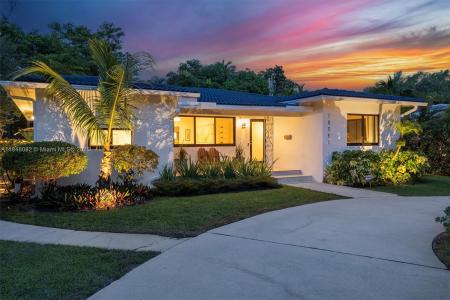 10551 NE 3rd Ave, Miami Shores, Florida 33138, USA