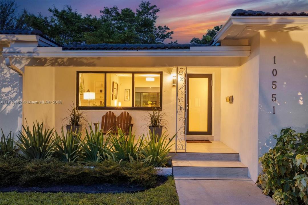 10551 NE 3rd Ave, Miami Shores, פלורידה 33138, ארצות הברית של אמריקה 