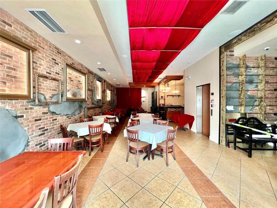 223 Valencia Ave, Coral Gables, Florida 33134, USA