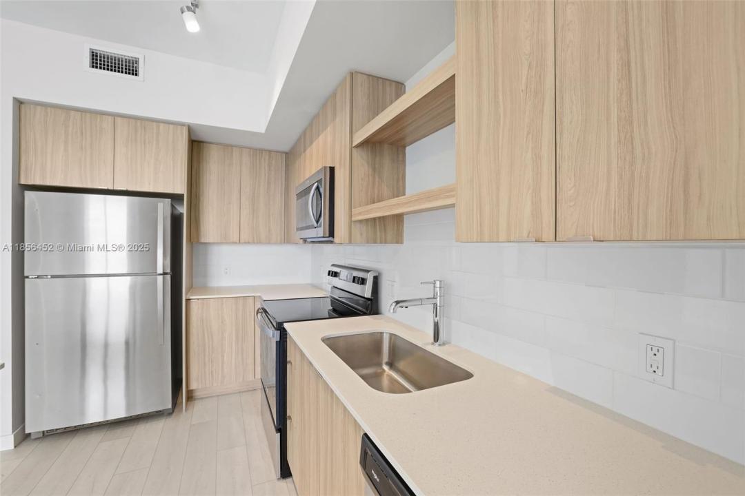 555 NE 8th St 0430, Fort Lauderdale, Florida 33304