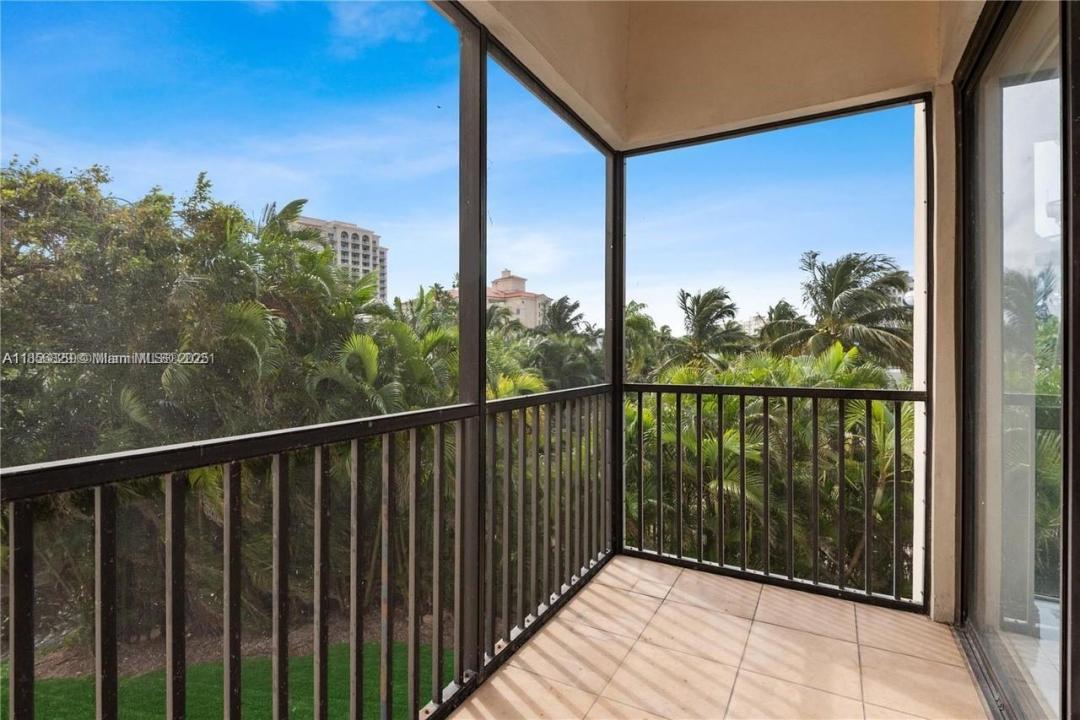 20335 W Country Club Dr 209, Aventura, Floride 33180, États-Unis