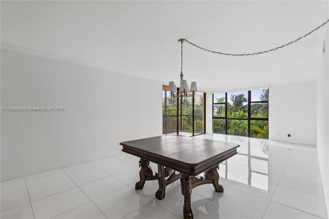 20335 W Country Club Dr 209, Aventura, Floride 33180, États-Unis