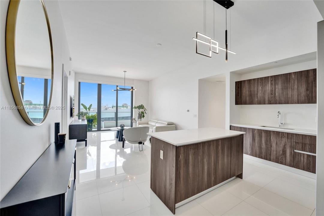 2960 NE 207th St 05, Aventura, Florida 33180, USA