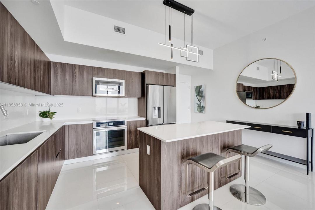 2960 NE 207th St 05, Aventura, Florida 33180, USA