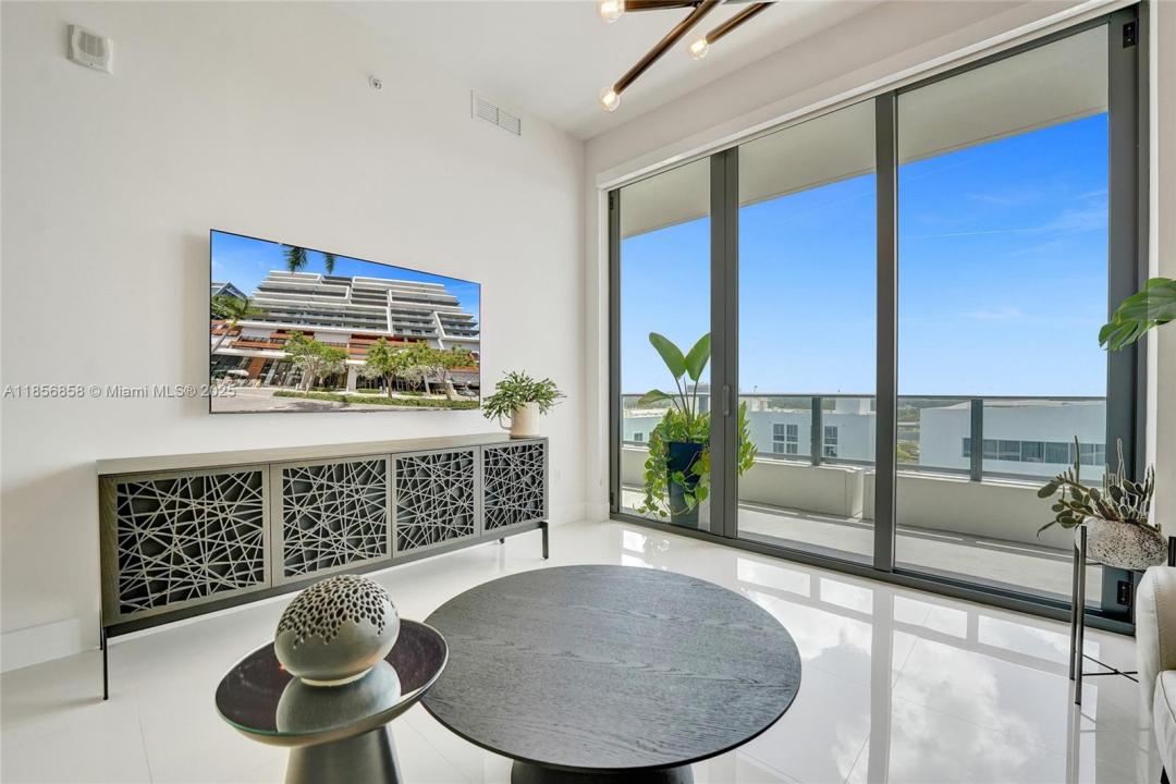 2960 NE 207th St 05, Aventura, Florida 33180, USA