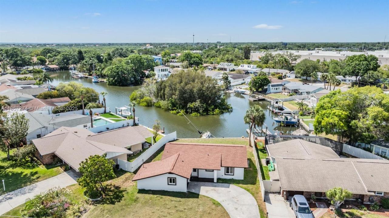 8705 Tahiti Ln, Tampa, 佛罗里达州 33615, 美国