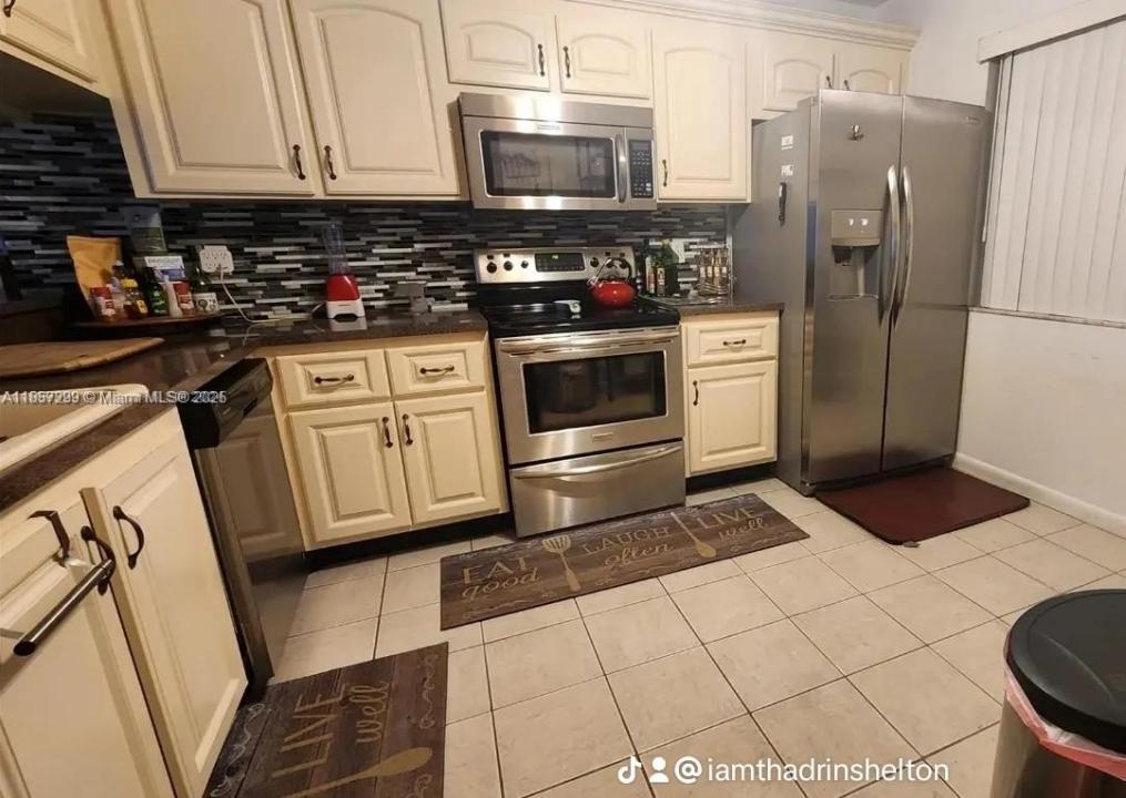 8030 Hampton Blvd 104, North Lauderdale, Florida 33068, HOA KỲ