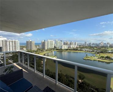 3625 N Country Club Dr PH5, Aventura, Florida 33180, USA