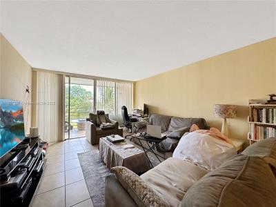 1701 NE 191st St A309, Miami, Florida 33179, USA