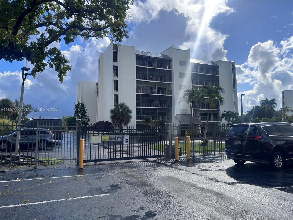 14201 SW 66th St 306, Miami, Флорида 33183, Соединенные Штаты