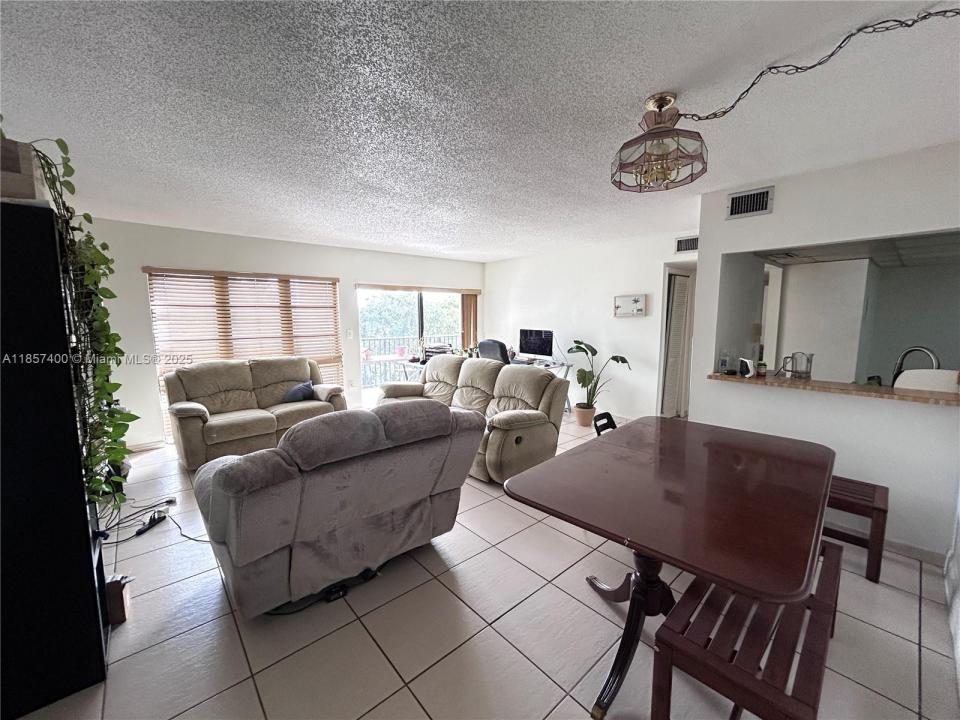 14201 SW 66th St 306, Miami, Флорида 33183, Соединенные Штаты