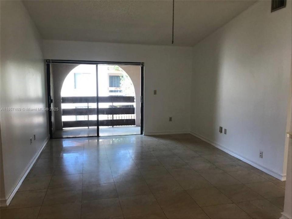 8999 SW 123rd Ct 208, Miami, Florida 33186, USA