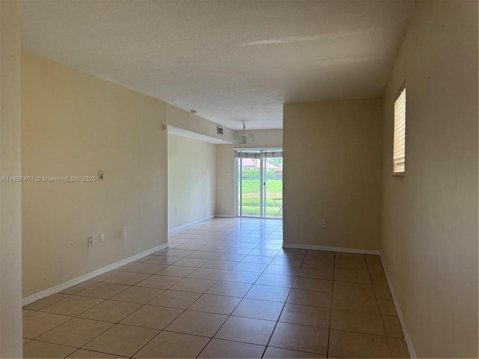 945 NE 34th Ave 104, Homestead, 佛罗里达州 33033, 美国