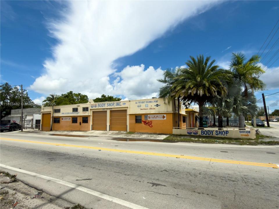 195 NW 71st St, Miami, 佛罗里达州 33150, 美国