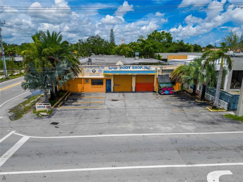 195 NW 71st St, Miami, 佛罗里达州 33150, 美国