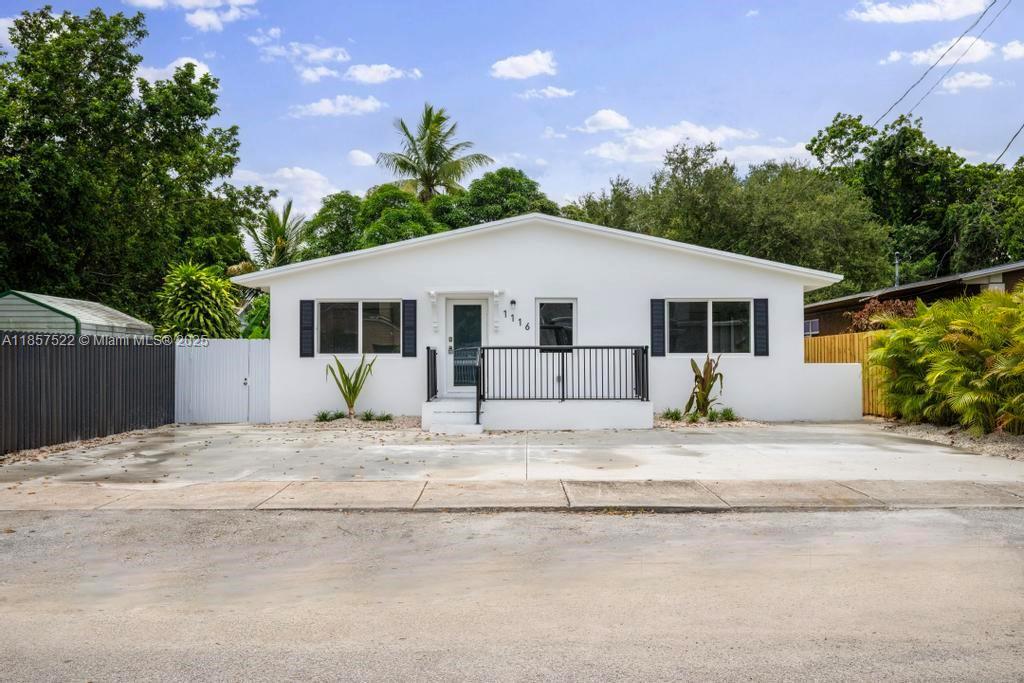 1116 NW 51st Ter FRONT, Miami, Florida 33127, Stati Uniti