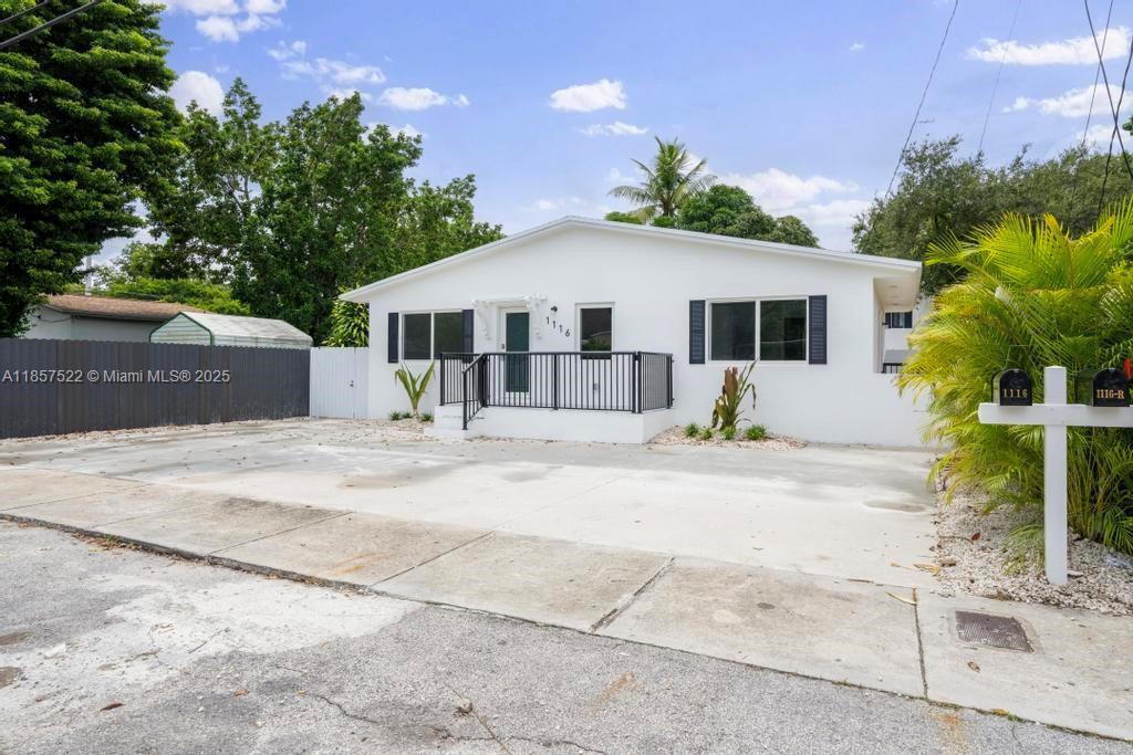 1116 NW 51st Ter FRONT, Miami, Florida 33127, Stati Uniti