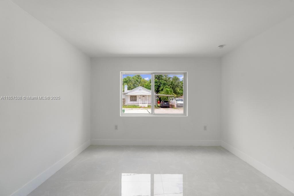 1116 NW 51st Ter STUDIO, Miami, Flórida 33127, Estados Unidos