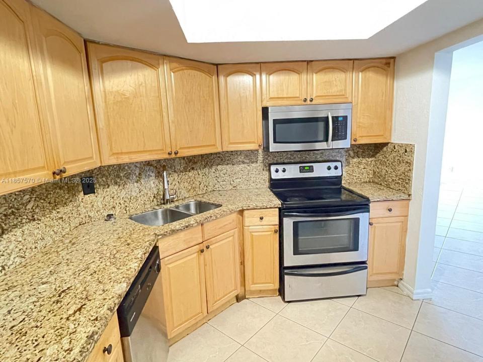 Miami, Florida 33143, HOA KỲ