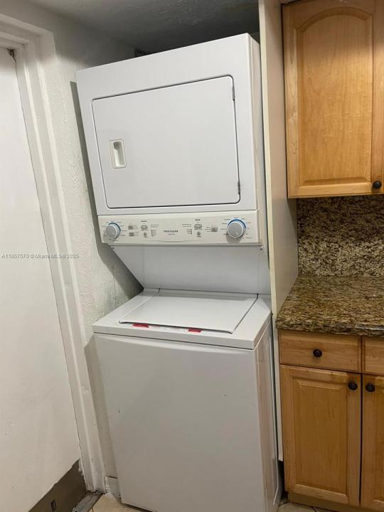 Miami, Florida 33143, HOA KỲ